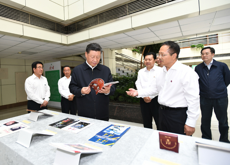 8月19日至22日，中共中央總書記、國家主席、中央軍委主席習近平在甘肅考察。這是21日下午，習近平在讀者出版集團有限公司考察。